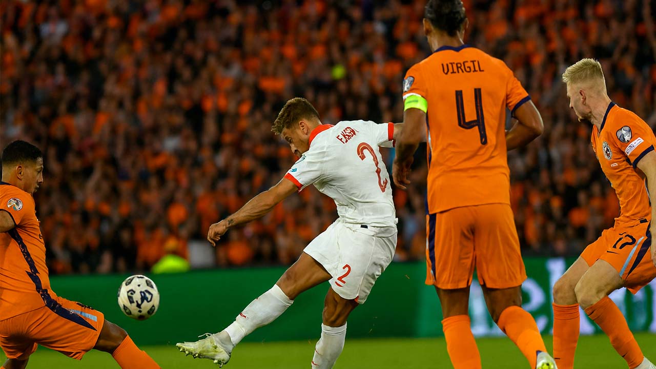 Voetbal Nederland Polen wedstrijd